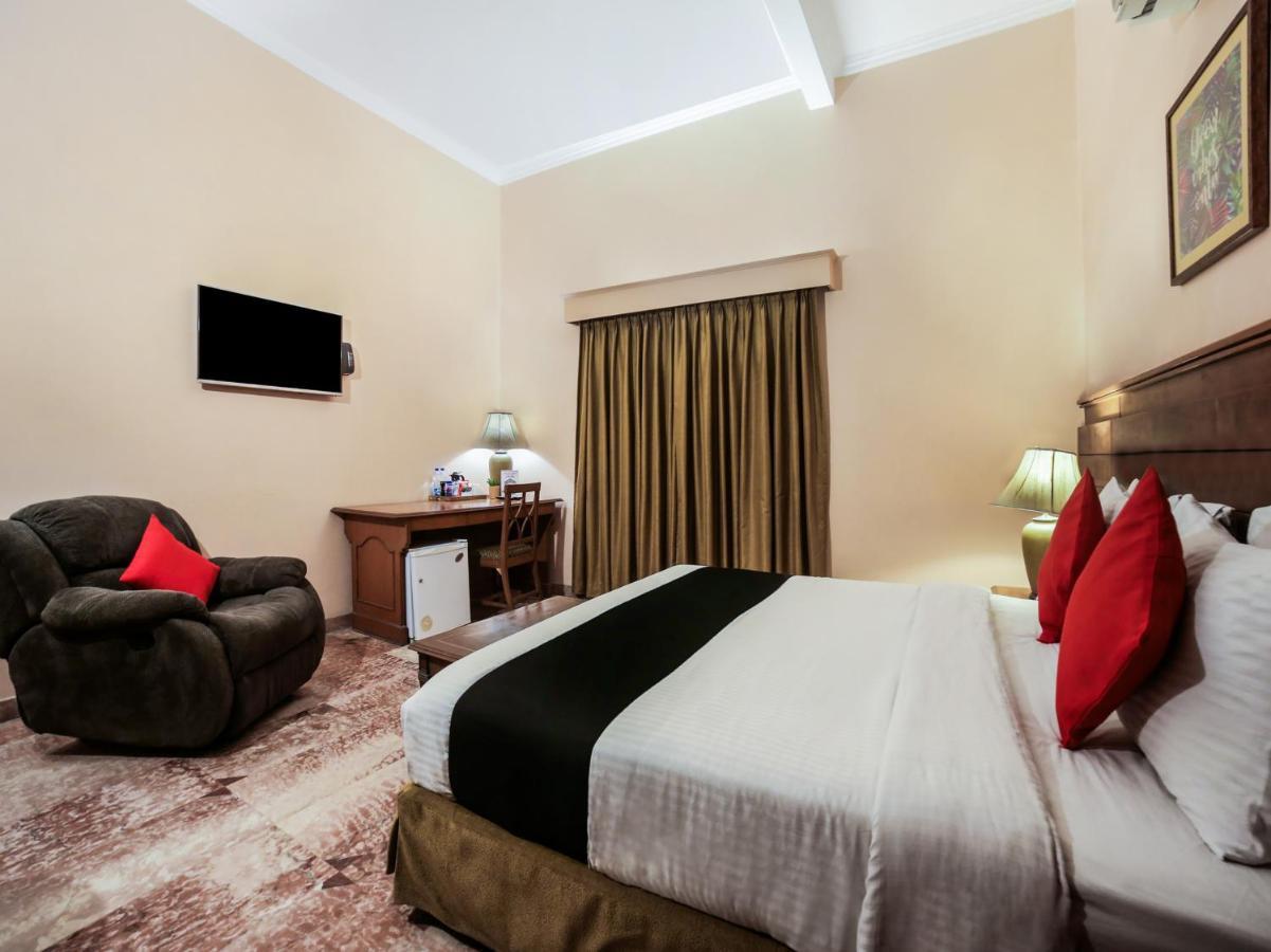 Capital O 10953 Dayal Lodge - A Boutique Hotel Agra  Eksteriør bilde