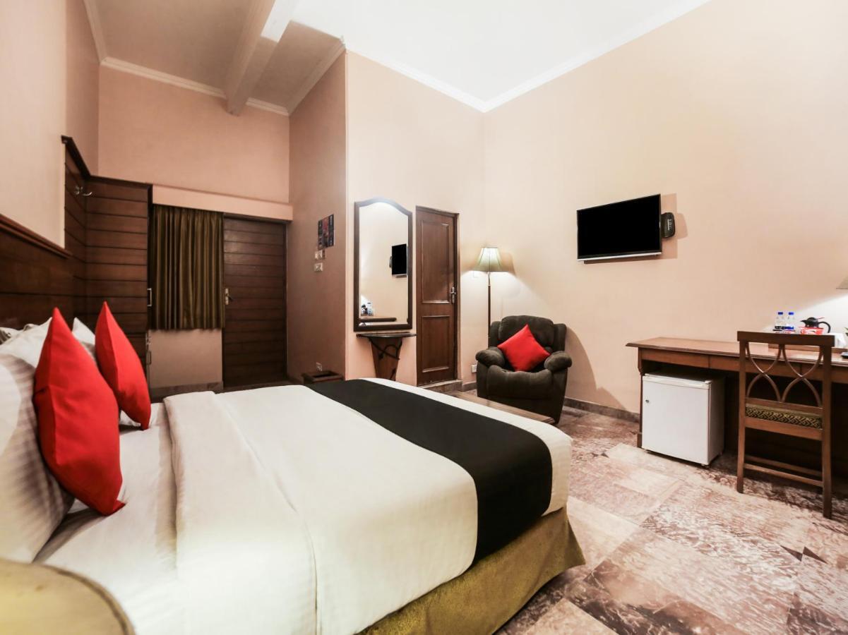 Capital O 10953 Dayal Lodge - A Boutique Hotel Agra  Eksteriør bilde