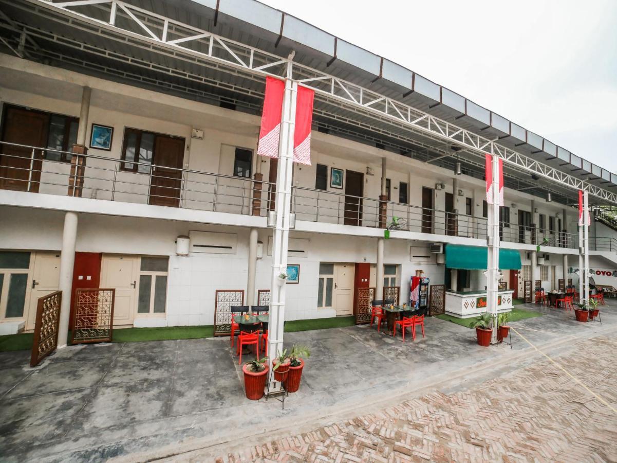 Capital O 10953 Dayal Lodge - A Boutique Hotel Agra  Eksteriør bilde