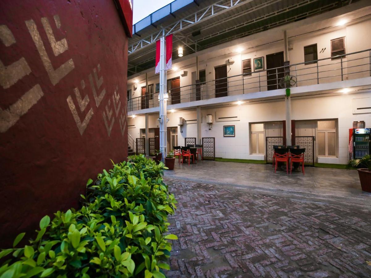 Capital O 10953 Dayal Lodge - A Boutique Hotel Agra  Eksteriør bilde